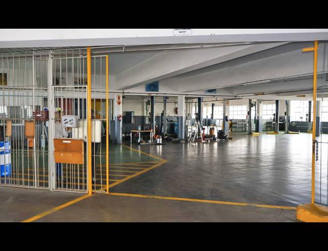 5,176M² BUILDING FOR SALE IN SYDENHAM